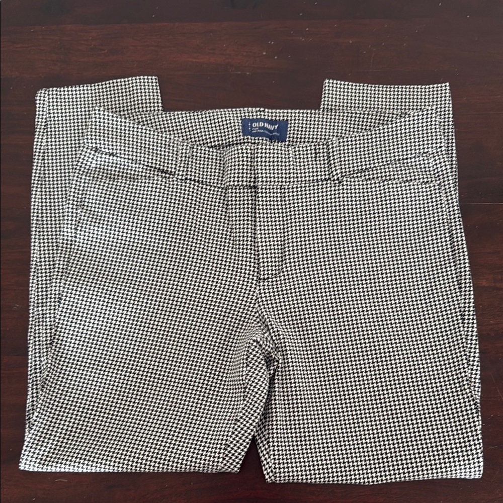 Old Navy Black and White Houndstooth Women Jeans - Picture 2 of 4